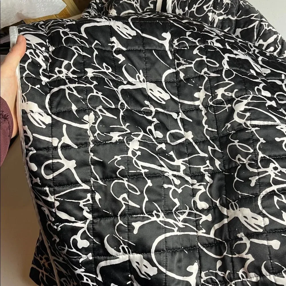 Black and White Vince Camuto Lucerne Print Queen Comforter